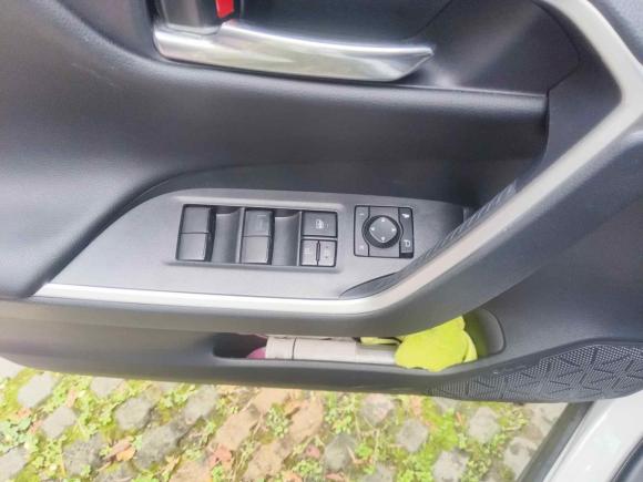 [上海·沪B] 二手丰田RAV4荣放2021款 2.0L CVT两驱风尚PLUS版