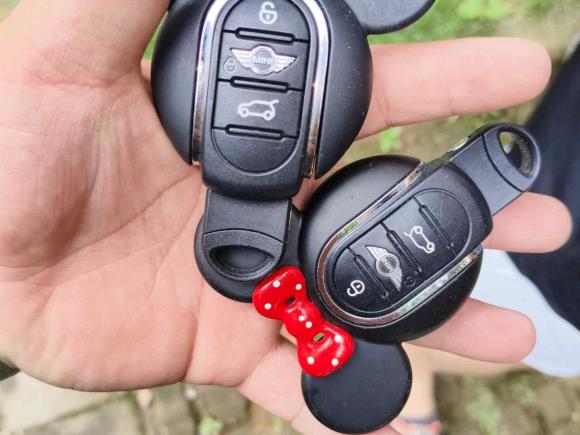 [南昌·赣A] 二手MINIMINI2016款 1.5T COOPER 表现派 五门版