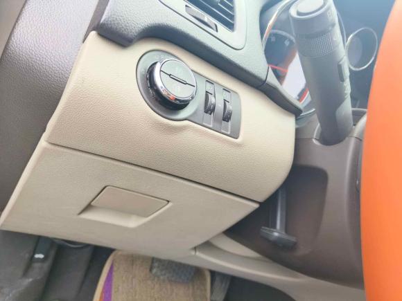 [上海·沪C] 二手别克君威2015款 2.0L 领先时尚型