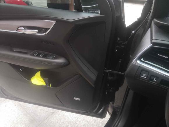 [西安·陕U] 二手凯迪拉克凯迪拉克XT62021款 2.0T 六座四驱风尚型