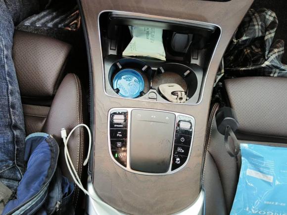 [上海·沪B] 二手奔驰奔驰GLC2021款 GLC 260 L 4MATIC 豪华型