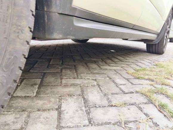 [上海·沪C] 二手路虎揽胜极光2013款 2.0T 5门耀动版