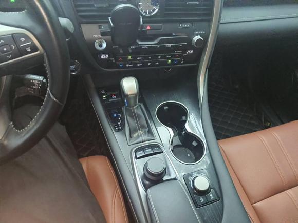 [苏州·沪E] 二手雷克萨斯雷克萨斯RX2016款 300 两驱精英版 国V