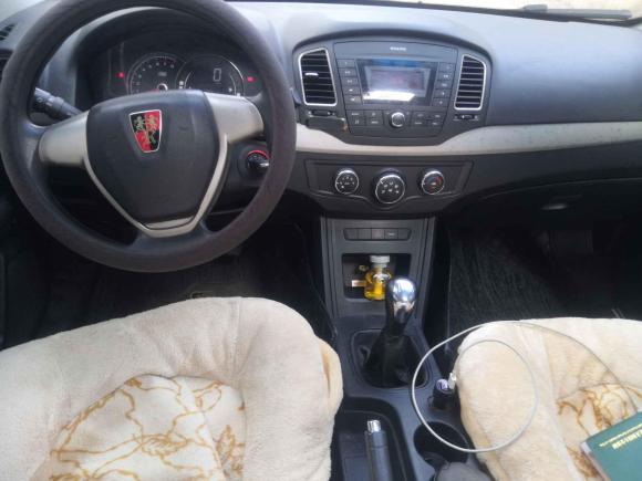 [南京·苏L] 二手荣威荣威3502015款 1.5L 手动豪华天窗版