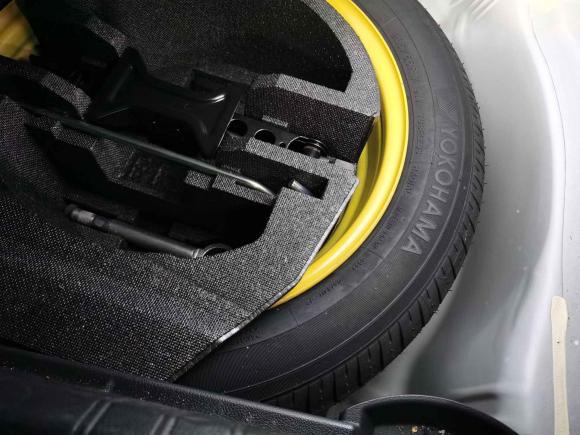 [上海·吉A] 二手斯巴鲁力狮2016款 2.5i 全驱荣耀版