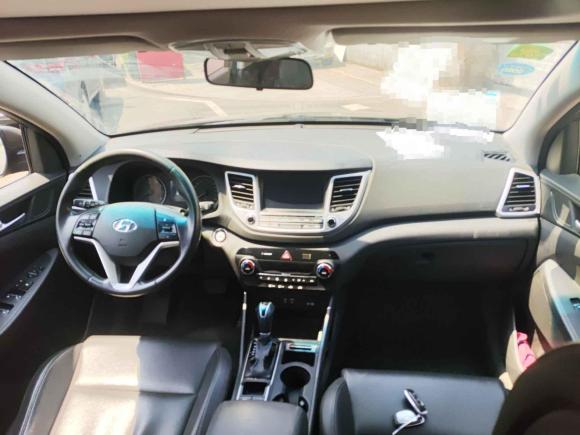 [济南·鲁A] 二手现代途胜2018款 1.6T 双离合两驱15周年特别版