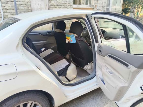 [上海·沪C] 二手雪铁龙雪铁龙C4L2013款 1.6L 手动劲享版