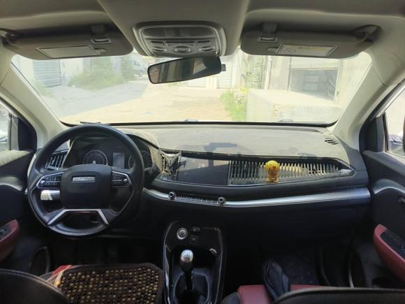 [济南·鲁A] 二手哈弗哈弗H2s2018款 1.5T 手动风尚型