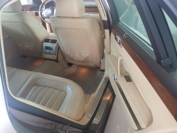 [武汉·鄂A] 二手大众辉腾2011款 3.6L V6 5座加长商务版