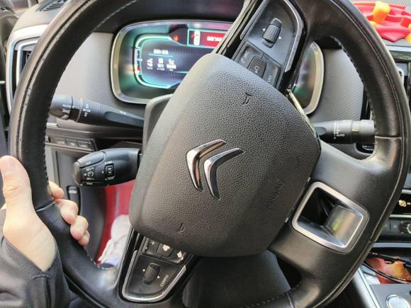 [深圳·粤B] 二手雪铁龙雪铁龙C62017款 380THP 尊贵型