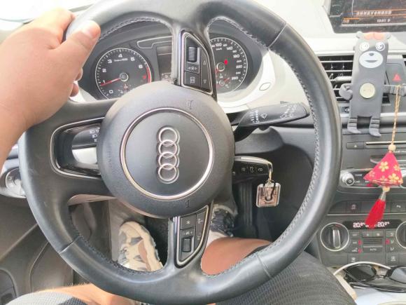 [无锡·苏B] 二手奥迪奥迪Q32017款 30 TFSI 时尚型