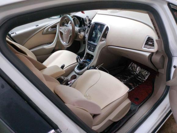 [上海·皖N] 二手别克英朗2013款 GT 1.6L 手动进取版