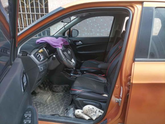 [佛山·粤X] 二手中华中华V32016款 1.5T 自动旗舰型