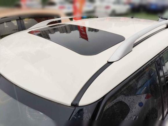 [西安·陕A] 二手名爵名爵3SW2015款 1.5L AMT精英型