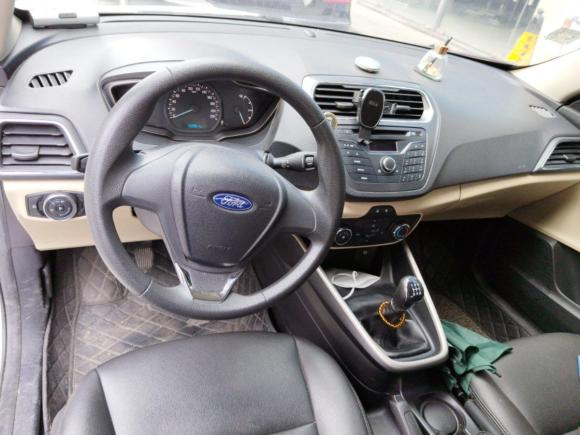 [上海·闽D] 二手福特福睿斯2015款 1.5L 手动舒适型