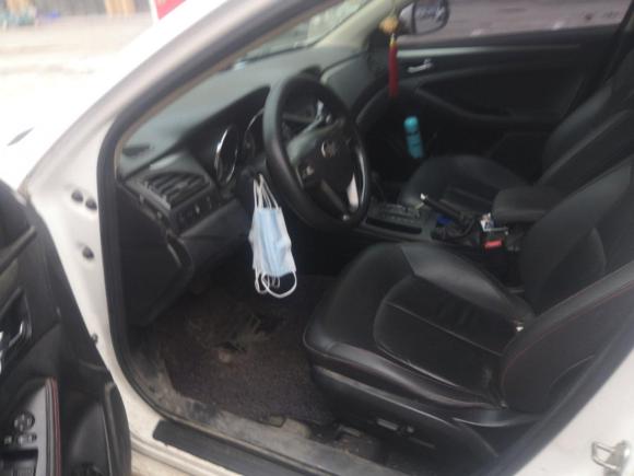 [青岛·鲁B] 二手奔腾奔腾B702014款 2.0L 自动豪华型