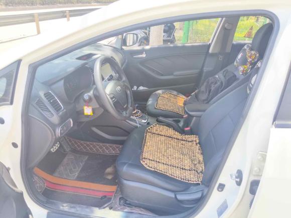 [上海·鲁Q] 二手起亚起亚K32013款 1.6L 自动GL