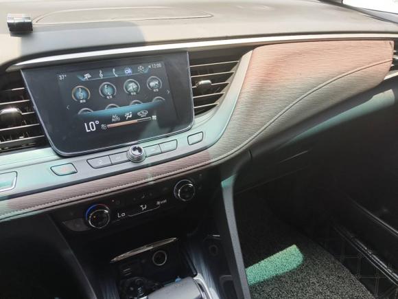 [南京·苏A] 二手别克别克GL62018款 18T 6座尊贵型