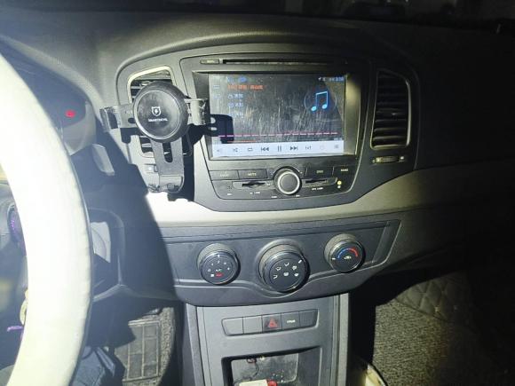 [苏州·苏E] 二手荣威荣威3502015款 1.5L 自动豪华天窗版