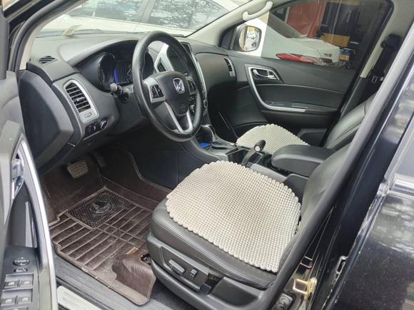 [济南·鲁A] 二手江铃驭胜S3502013款 2.4T 自动四驱柴油超豪华版5座