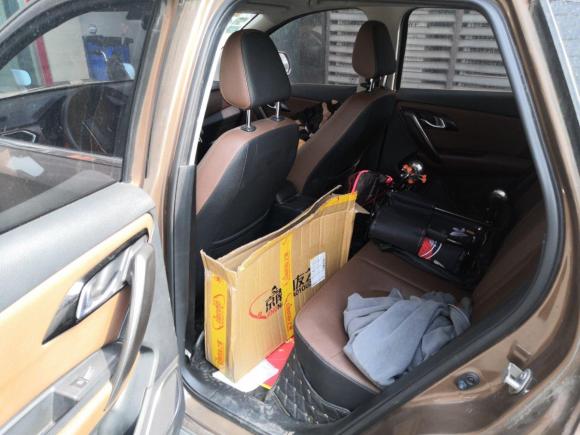 [成都·川M] 二手一汽森雅R72016款 1.6L 手动智能型