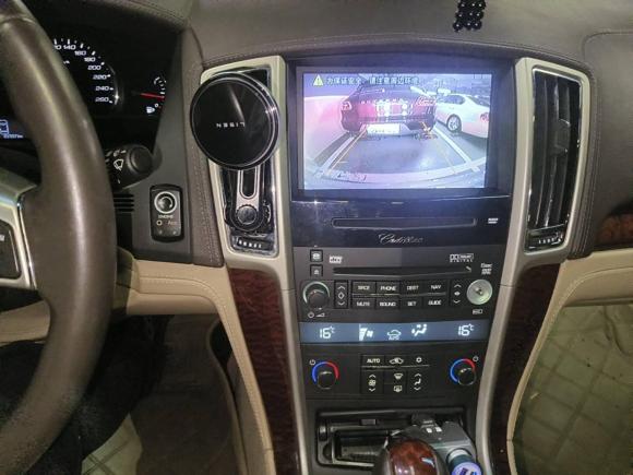 [上海·沪A] 二手凯迪拉克SLS赛威2011款 2.0T 豪华型