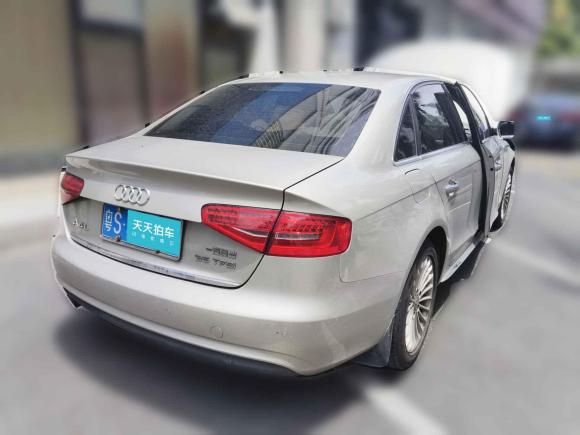 [深圳·粤S] 二手奥迪奥迪A4L2016款 35 TFSI 典藏版 自动标准型