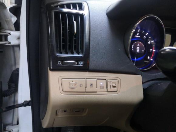 [广州·粤A] 二手现代索纳塔2011款 2.0L 自动豪华版