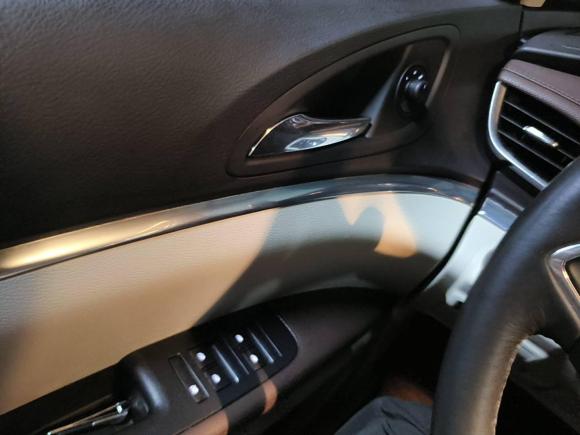 [上海·沪A] 二手别克别克GL82022款 陆上公务舱 652T 豪华型