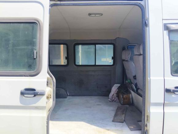 [宁波·浙B] 二手依维柯依维柯褒迪2012款 2.5T-A32 基本型