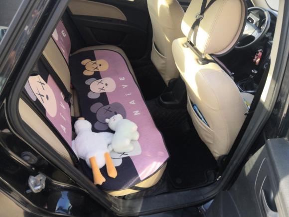 [青岛·鲁A] 二手奔腾奔腾B302016款 1.6L 手动舒适型