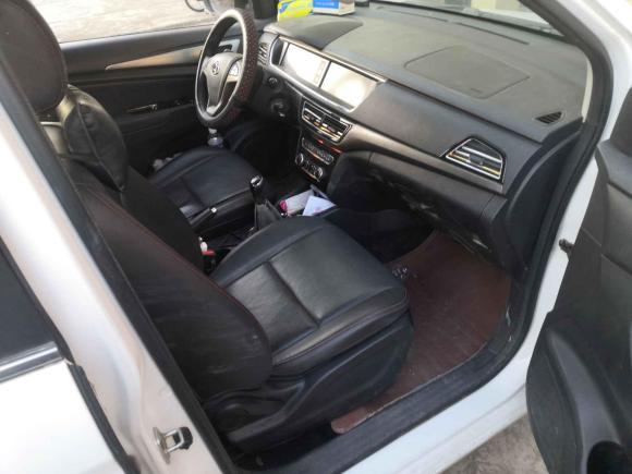 [上海·渝F] 二手长安凯程长安欧尚A6002016款 1.5L 手动豪华型7座