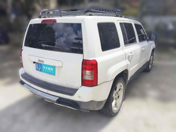 [台州·浙J] 二手Jeep自由客2011款 2.4 运动版