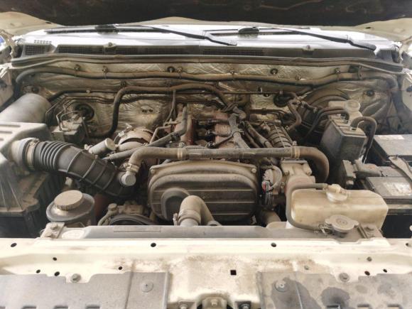 [深圳·粤B] 二手黄海黄海N32017款 2.4T自动两驱至尊版4K22D4T