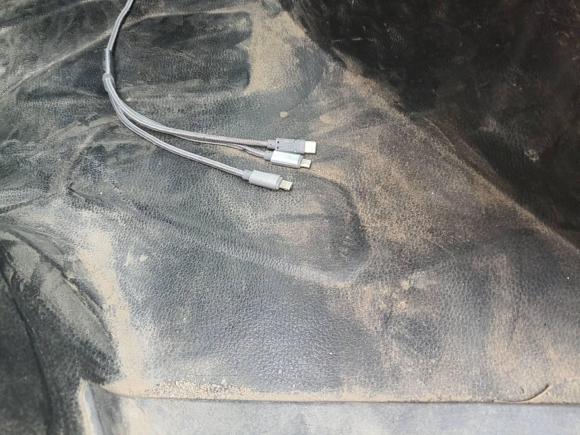 [义乌·浙G] 二手长安跨越跨越王X52021款 1.6L汽油标准版单排双后轮栏板3600mm货箱DAM16KR