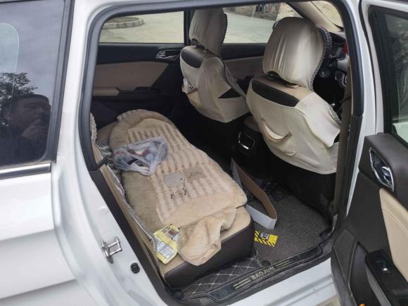 [无锡·苏B] 二手宝骏宝骏310W2017款 1.5L 手动时尚型 国VI