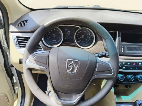 [青岛·鲁U] 二手宝骏宝骏7302016款 改款 1.5L 手动标准型 5座