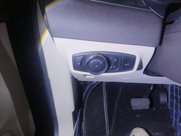 [深圳·粤B] 二手林肯林肯MKC2019款 2.0T 两驱尊雅版 国V