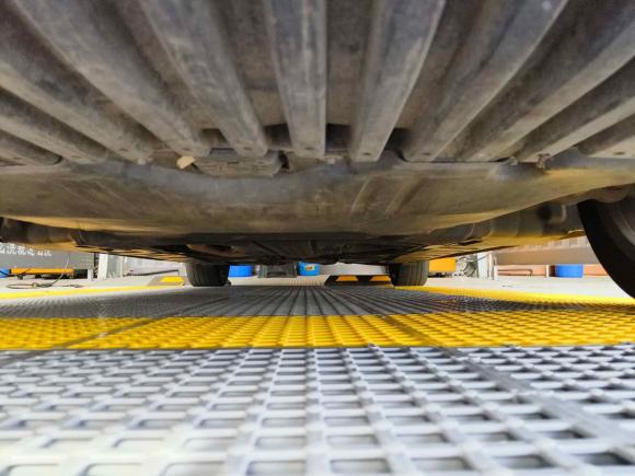 [南京·苏A] 二手奔驰奔驰E级2018款 E 200 L 运动型