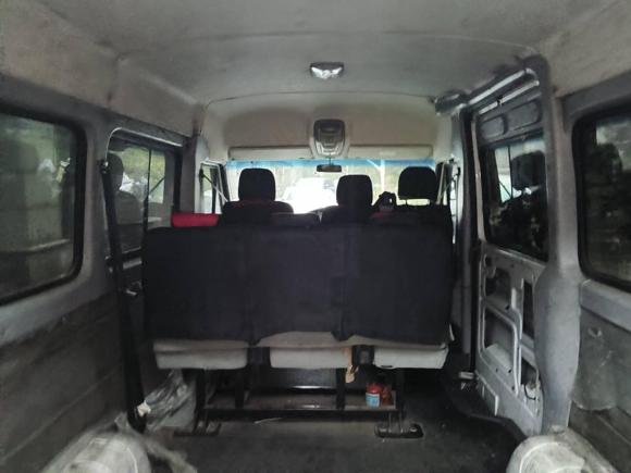 [杭州·浙A] 二手依维柯依维柯褒迪2017款 2.5T经典A32客车中顶6-7座47Z5