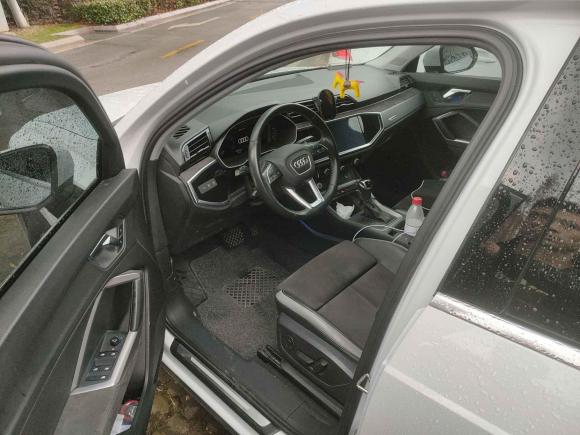 [苏州·苏U] 二手奥迪奥迪Q32019款 35 TFSI 进取动感型