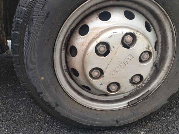 [南京·苏L] 二手依维柯依维柯褒迪2017款 2.5T经典A32客车中顶6-7座47Z5