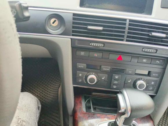 [义乌·浙G] 二手奥迪奥迪A6L2011款 2.8 FSI 豪华型