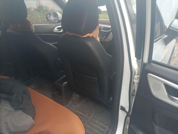 [深圳·粤S] 二手中华中华V32015款 1.5L 手动智能型