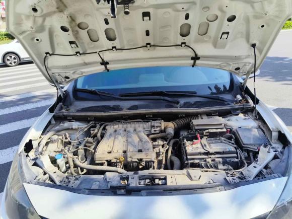 [青岛·浙J] 二手雷诺风朗2015款 2.0L 标准版