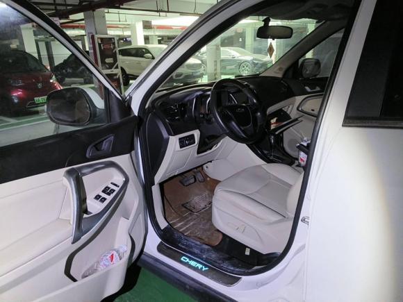 [南京·皖P] 二手奇瑞瑞虎52015款 2.0L CVT家尊版