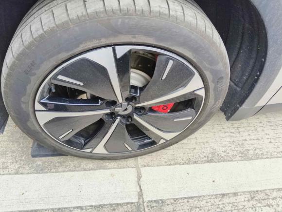 [深圳·粤B] 二手蔚来蔚来ES82023款 100kWh 行政版