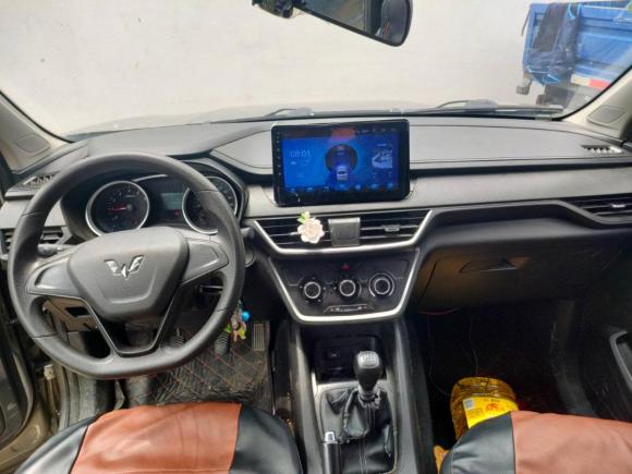 [武汉·苏E] 二手五菱汽车五菱宏光S32018款 1.5L 手动标准型 国V