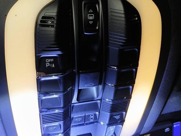 [深圳·粤B] 二手保时捷Macan2017款  Macan S 3.0T