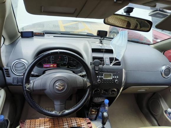 [金华·浙G] 二手铃木天语 SX42011款 两厢 1.6L 自动灵动型